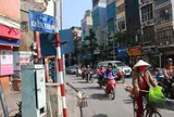 Hà Nội cấm xe taxi, xe hợp đồng dưới 8 chỗ vào phố Khâm Thiên giờ cao điểm