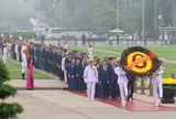 Lãnh đạo Đảng, Nhà nước và các ĐBQH khóa XVI vào Lăng viếng Chủ tịch Hồ Chí Minh