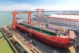Sau khi làm vòm thép lớn nhất hành tinh, 'đại gia' Việt bất ngờ hạ thủy tàu 21.800 DWT tự đóng lần đầu tiên