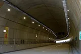 Không sao chép hay phụ thuộc nước ngoài, Việt Nam tạo kỳ tích ngay lần đầu tự xây hầm xuyên núi, giúp rút ngắn thời gian di chuyển qua cung đèo hiểm trở