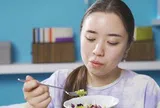 "Ăn ít như mèo", người phụ nữ 55 tuổi vẫn thừa 35% mỡ: Chuyển sang ăn "hai thứ này" đã loại bỏ bụng dưới và giảm mỡ nhanh chóng