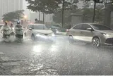 Miền Bắc đón mưa dông sầm sập trước khi bước vào đợt nóng "bùng nổ", cảnh báo thời tiết cực đoan