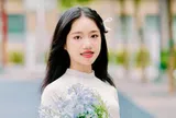 Cô bé nhút nhát thành thủ khoa chuyên Văn toàn Hà Nội, đỗ 3 trường chuyên
