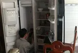 Tủ lạnh kêu ro ro cả tuần, tôi gọi thợ đến sửa rồi lặng điếng người với thứ mà anh ấy nhặt bên dưới lên