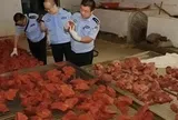 Theo dõi suốt 2 tháng, phanh phui đường dây sản xuất thịt giả doanh thu 19 tỷ đồng, thu giữ 2,2 tấn thịt chất thành "núi"