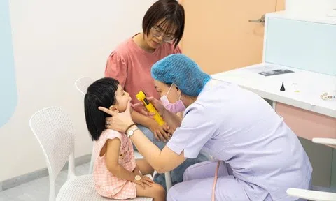 Lương bác sĩ được xếp bậc 2 ngay khi tuyển dụng, nâng phụ cấp nghề ít nhất 70%