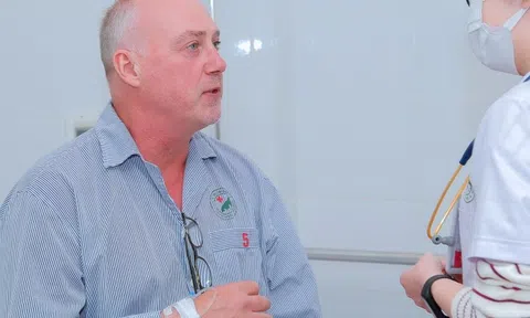 Bệnh nhân 54 tuổi khàn tiếng điều trị tại Hà Lan nhưng không khỏi: Tìm gặp bác sĩ của BV Đức Giang và xuất viện sau 3 ngày