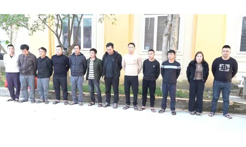 Bí mật trong hầm ngầm có 4 lớp cửa thép kiên cố luôn có người canh gác