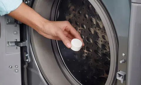 Máy giặt sạch bóng và thơm tho nhờ 2 nguyên liệu có trong nhà