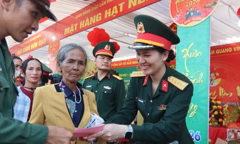 Chợ Xuân 0 đồng và bữa cơm tất niên ấm tình quân – dân