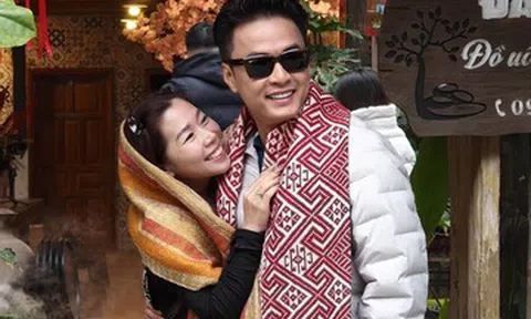 Diễn viên Hồng Đăng tình tứ bên vợ, Lương Thùy Linh giản dị vẫn cuốn hút