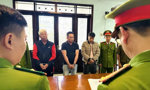 Từ dấu hiệu trên mạng, công an phá chuyên án lớn về khai thác cao lanh