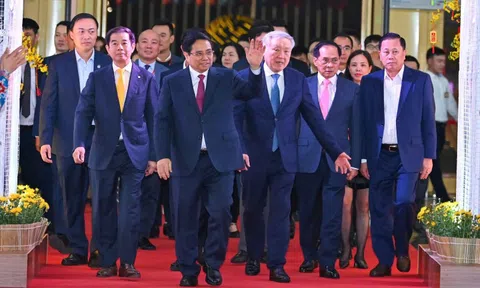 Thủ tướng: Biến những "cơ hội mùa Xuân" thành "thắng lợi của cả năm"