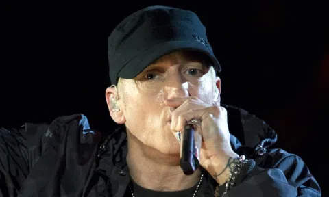 Kỷ lục Guinness gây choáng của nam rapper khiến giới âm nhạc toàn cầu sững sờ