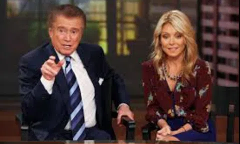 15.188 giờ trước ống kính: Kỷ lục Guinness ít ai ngờ của một huyền thoại MC truyền hình