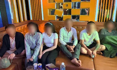 Lật tẩy bí mật trong phòng VIP quán karaoke ở Đà Nẵng
