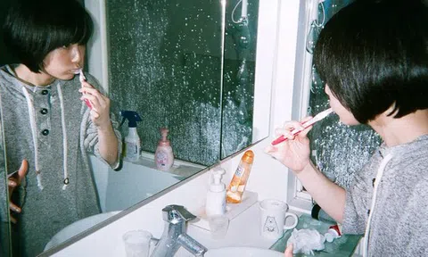 Đánh răng nước nóng hay nước lạnh tốt hơn? Câu trả lời khiến ai cũng ngỡ ngàng