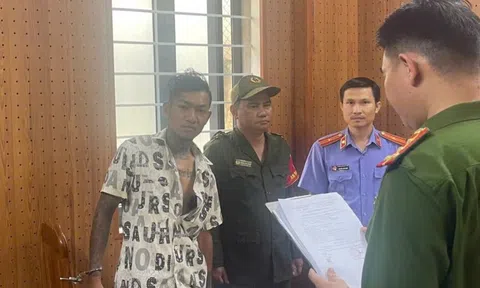 Bắt giữ nam thanh niên cầm dao đột nhập phòng phụ nữ lúc nửa đêm