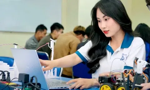 “Học lực trung bình có thể học khoa học máy tính hay AI không?” - Câu trả lời từ PGS của Đại học Bách khoa Hà Nội