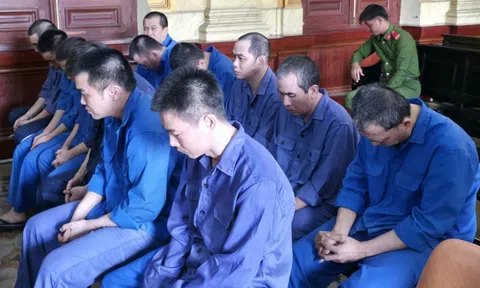 Vụ án "bán đường" tại Khu Công nghệ cao TPHCM: 12 bảo vệ hầu tòa