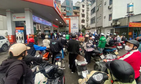 Nóng: 1 cây xăng vừa bị XỬ PHẠT vì "găm hàng", chỉ bán tối đa 300.000 đồng mỗi lượt