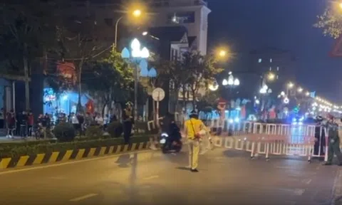 Nhóm thanh thiếu niên lạng lách, đánh võng, lao xe vào tổ công tác và hàng rào chắn