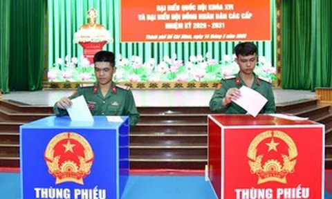 Chỉ trong nửa ngày, một phường tại TPHCM có 2 khu vực hoàn tất bỏ phiếu đạt 100%
