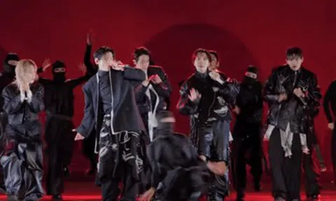 Nhóm BTS tái hợp với cơn 'địa chấn' 200.000 khán giả đổ về Seoul