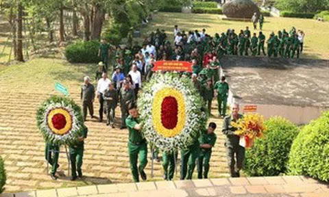 Tưởng nhớ 99 liệt sĩ Thanh niên xung phong hy sinh trên chiến trường biên giới Tây Nam