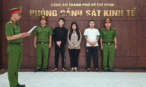 Bất ngờ kiểm tra một căn nhà, Công an TPHCM bắt 3 người
