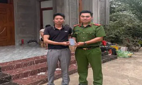 Nhận tin người đàn ông SN 1997 được chuyển khoản 60 triệu đồng, công an mời cô gái SN 2008 ở Hà Nội tới làm việc