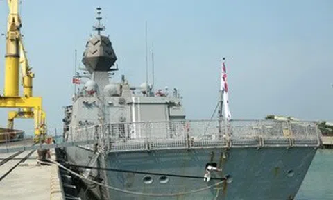 Tàu Hải quân Hoàng gia Úc thăm Đà Nẵng