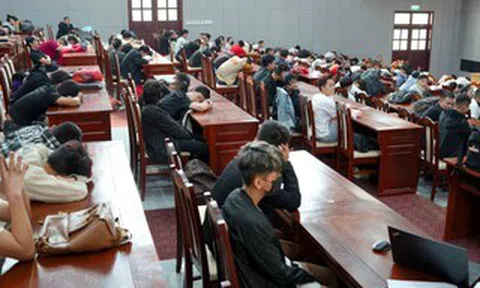 Bắt 343 người Việt Nam ở Campuchia lừa đảo xuyên quốc gia