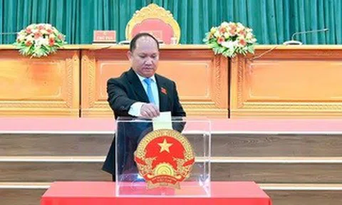 Ông Rah Lan Chung tái đắc cử Chủ tịch HĐND tỉnh Gia Lai với tín nhiệm tuyệt đối