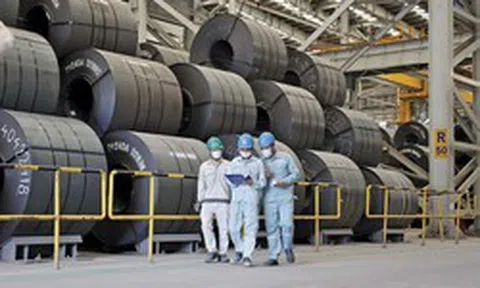 Nước đi cao tay "bỏ ngoài giữ trong" của tỷ phú Trần Đình Long: Doanh thu xuất khẩu rơi 43%, vẫn lãi đậm hơn 15.500 tỷ