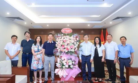 Tạp chí Đời sống và Pháp luật chúc mừng 71 năm Ngày Truyền thống Hội Luật gia Việt Nam