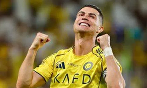 Đẳng cấp Ronaldo: Vừa trở lại sau chấn thương đã lập cú đúp