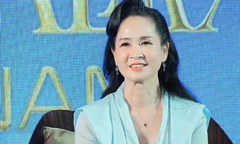 NSND Lan Hương: 'Nhan sắc thôi là chưa đủ với phụ nữ thời đại số'