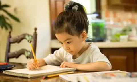 3 việc cha mẹ càng thờ ơ, con càng trưởng thành