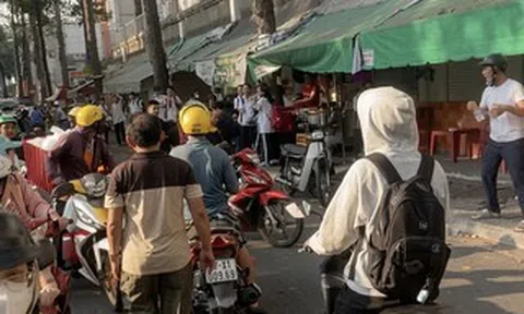 TPHCM: Truy xét nhóm người đánh nhau trước mặt hàng trăm học sinh, phụ huynh