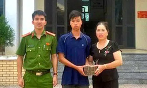 Sau khi đến ngân hàng rút 150 triệu đồng, người phụ nữ SN 1964 phải lên công an xã làm việc