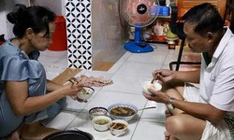 Thu nhập tăng, áp lực chi tiêu lớn