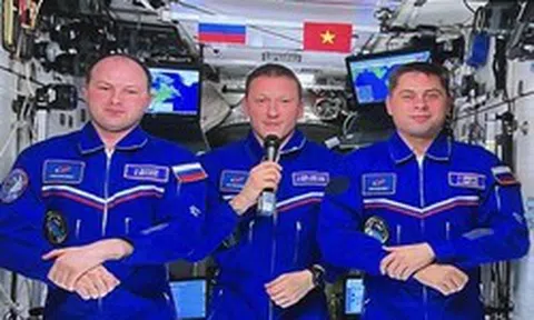 Khoảnh khắc đặc biệt: Phi hành gia Nga gửi lời chào Việt Nam từ Trạm Vũ trụ quốc tế