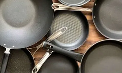 Cảnh báo tới tất cả các gia đình đang sử dụng chảo chống dính