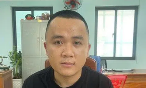 Táo tợn dùng xe bán tải vào xưởng trộm gỗ ở Gia Lai