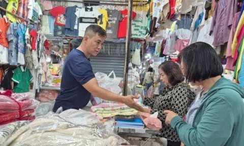 Bộ Tài chính lại có đề xuất mới về ngưỡng doanh thu chịu thuế của hộ kinh doanh