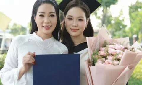 Vợ Công Lý giản dị vẫn xinh, NSND Trịnh Kim Chi khoe con gái 'như hoa hậu'