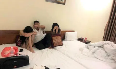 Cựu Phó chủ tịch phường "xào ke" xuyên đêm trong nhà nghỉ cùng 2 nữ nhân viên