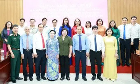 Xây dựng Đảng vững mạnh trong kỷ nguyên số (*): Tạo "lá chắn" tư tưởng trong cán bộ, đảng viên