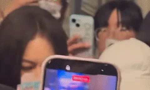 Nữ diễn viên 36 tuổi hoảng loạn bật khóc giữa sân bay